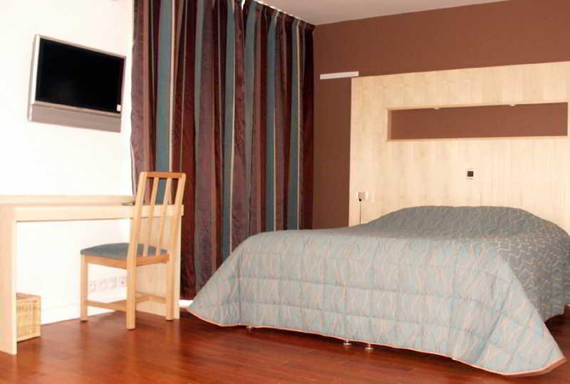 Hotel La Scala Pithiviers Bagian luar foto