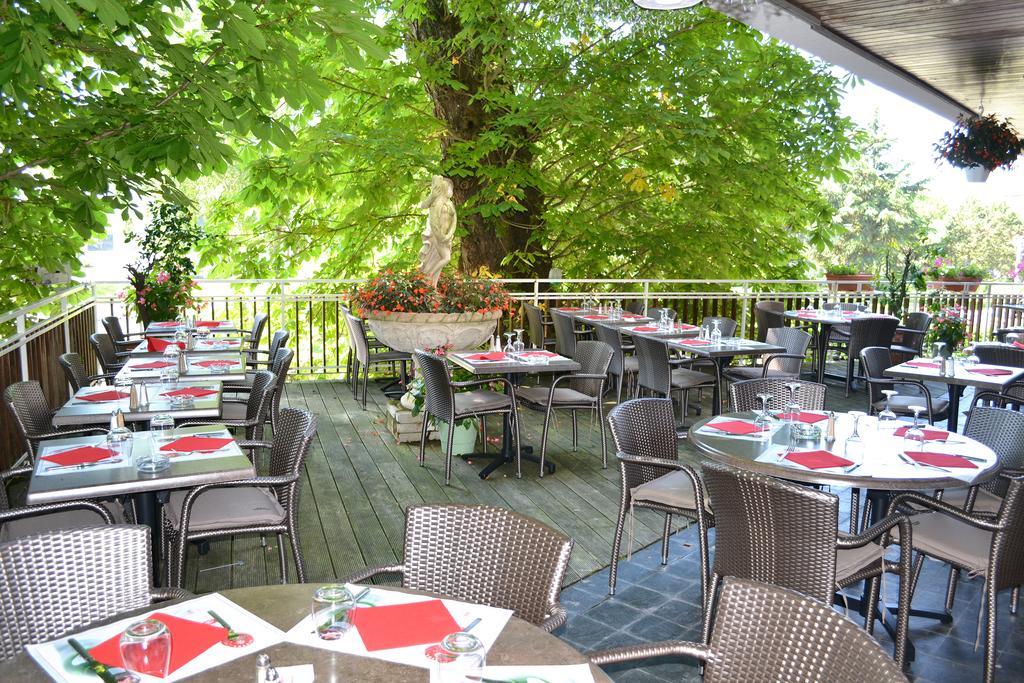 Hotel La Scala Pithiviers Bagian luar foto