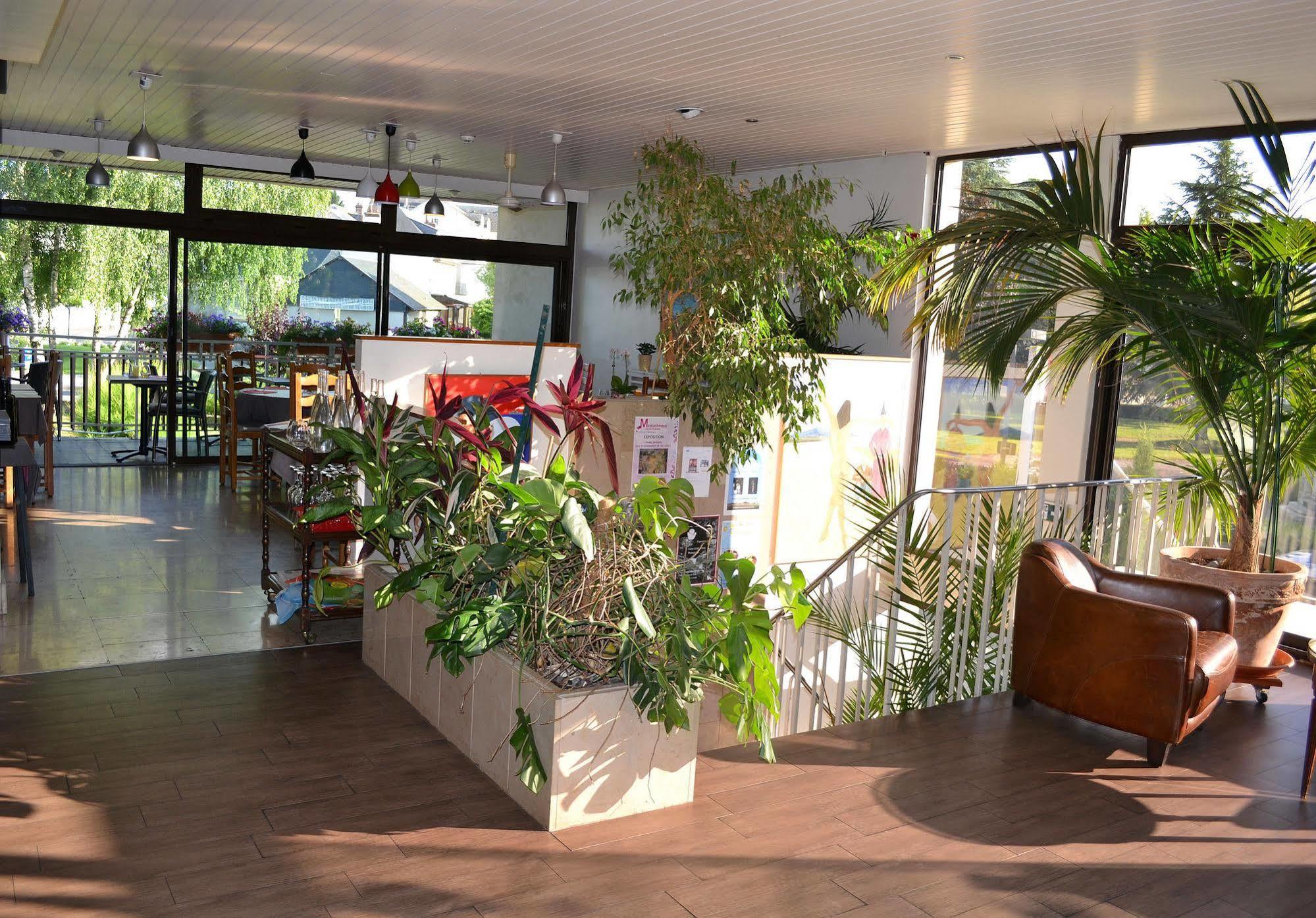 Hotel La Scala Pithiviers Bagian luar foto