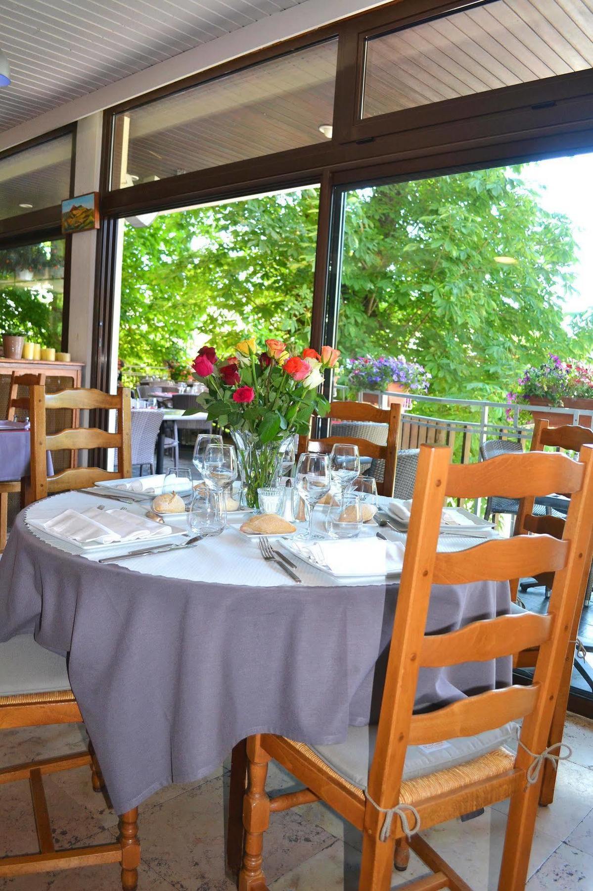 Hotel La Scala Pithiviers Bagian luar foto
