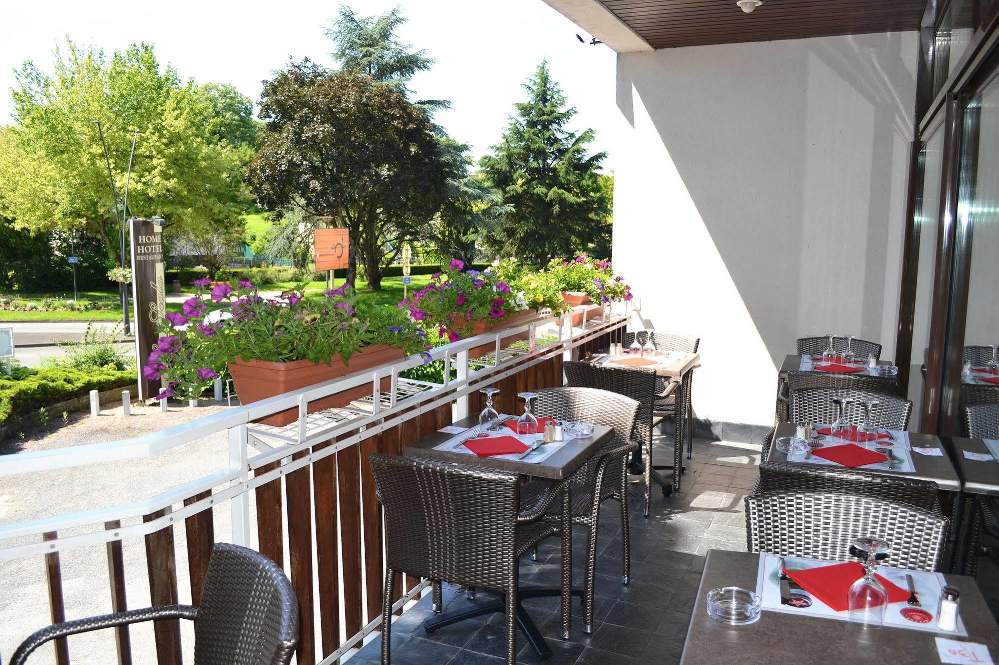 Hotel La Scala Pithiviers Bagian luar foto