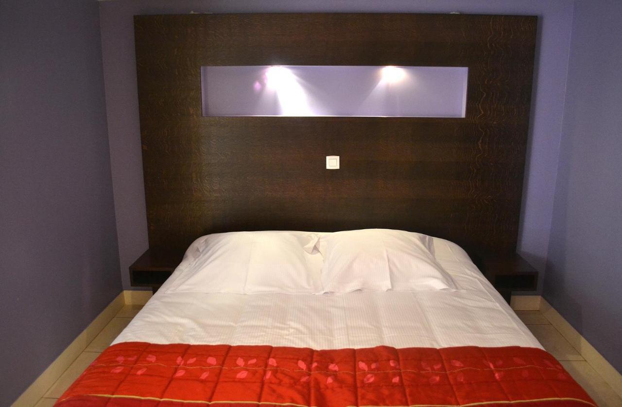 Hotel La Scala Pithiviers Bagian luar foto